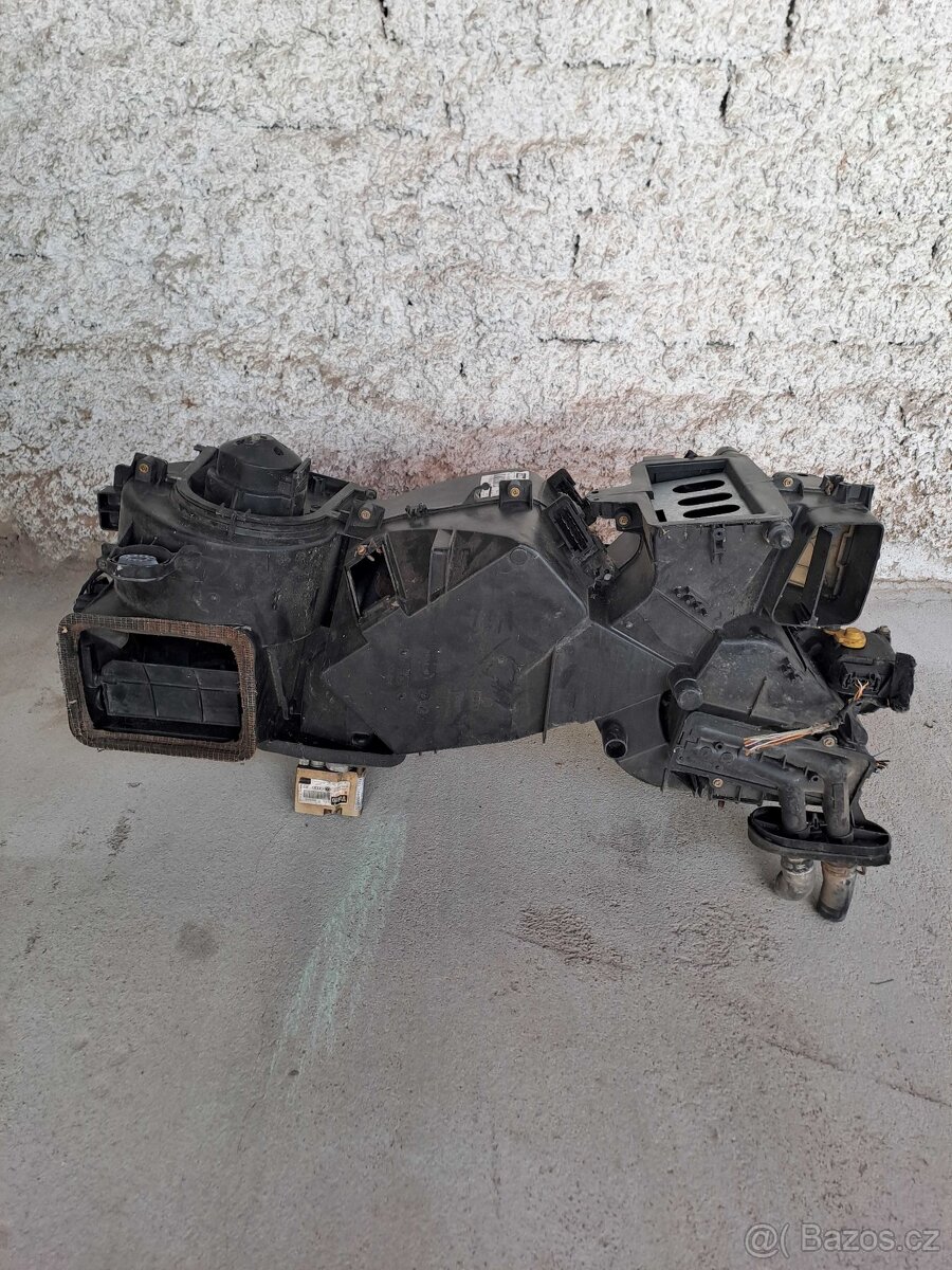 Prodám náhradní díly na Audi A3 r.v.1998 - 15