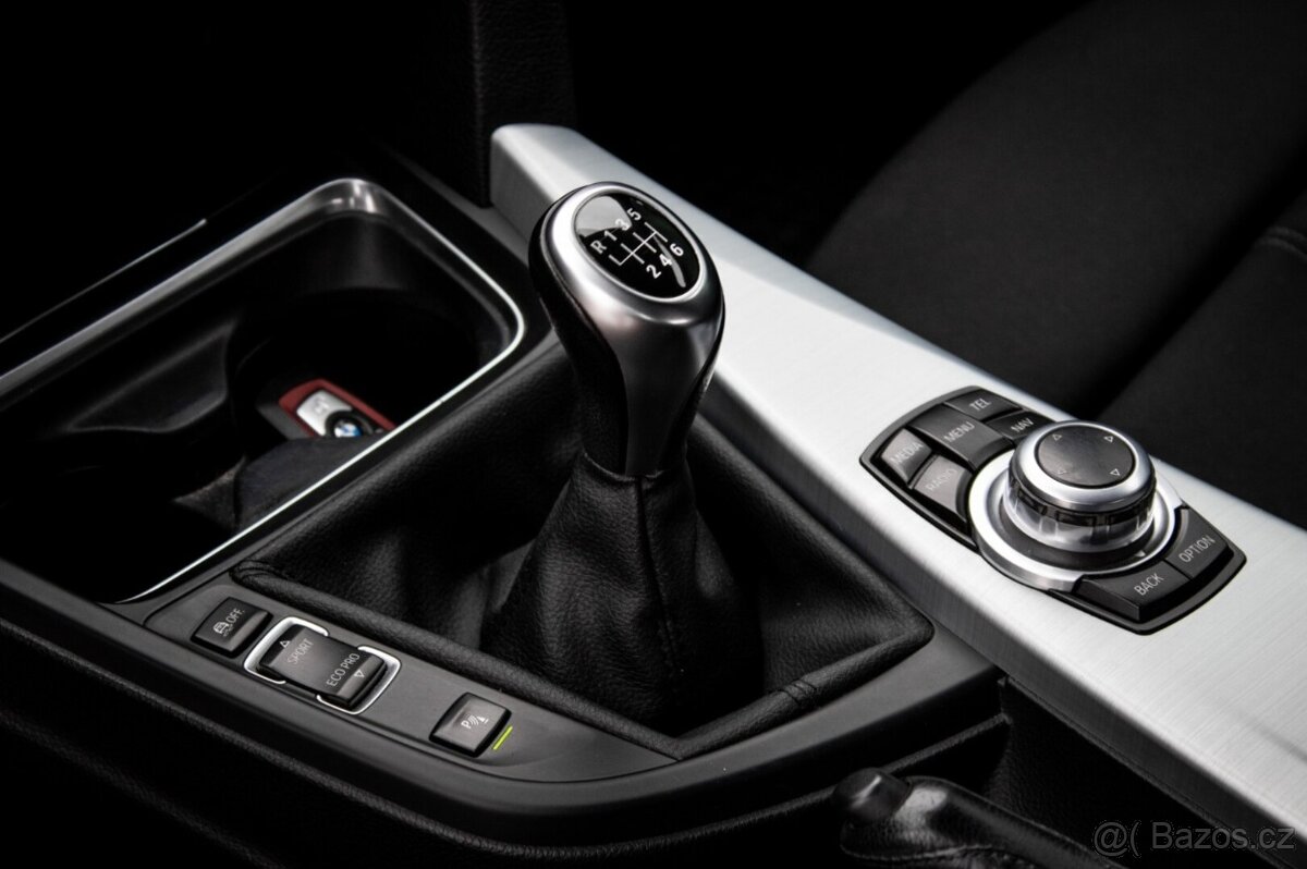 BMW Rad 3 GT 320d 135kw MT/6 2013 - 15