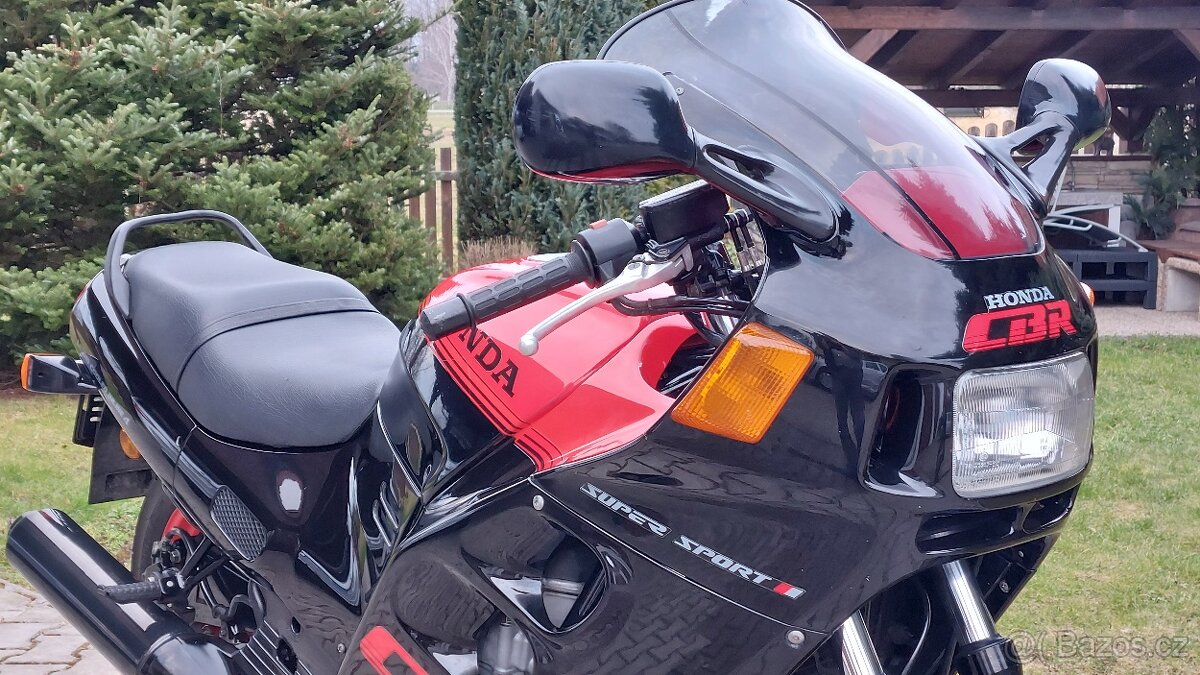 Honda CBR 1000F - 1. generace - 15