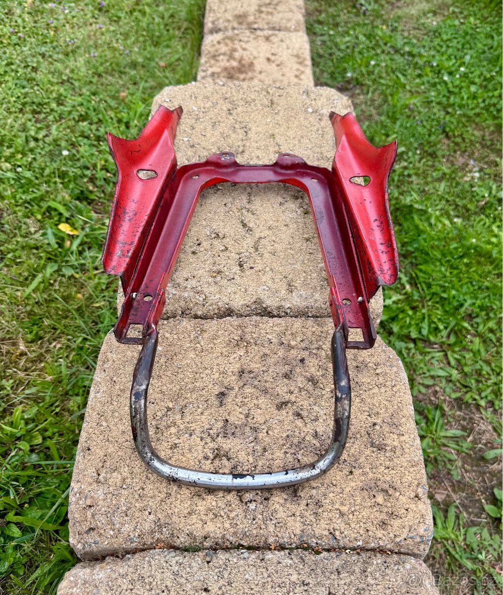 ČZ 125 175 250 sport - podsedlový rámeček - 15