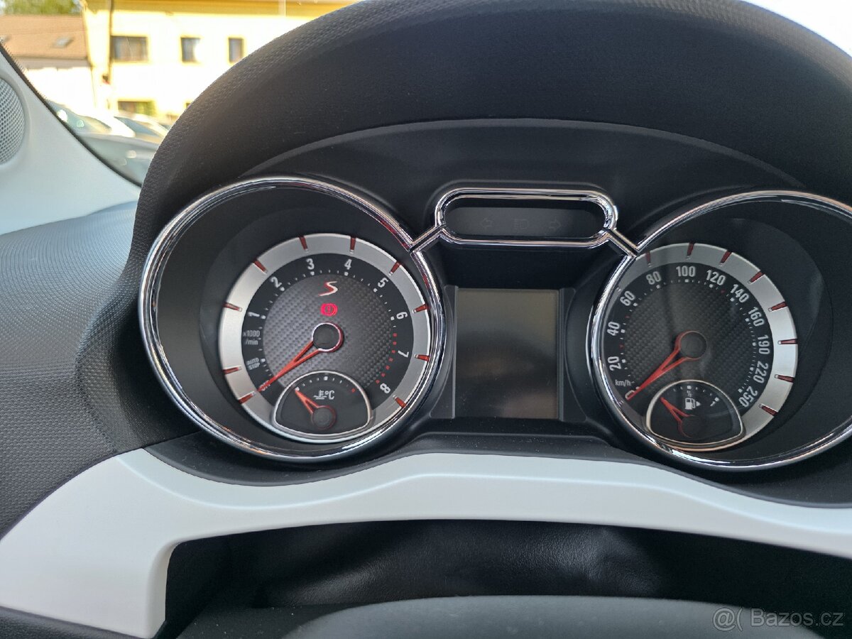 Opel Adam S 1.4 T Sport 110KW Top Stav Hot Hatch - 15
