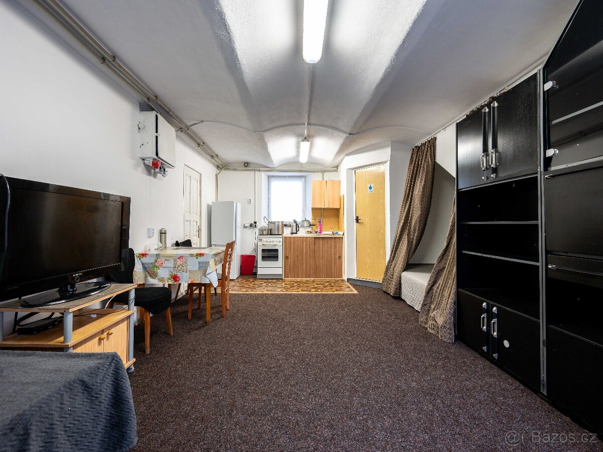 Rozsáhlá usedlost 4510 m² – Bohumileč - 15