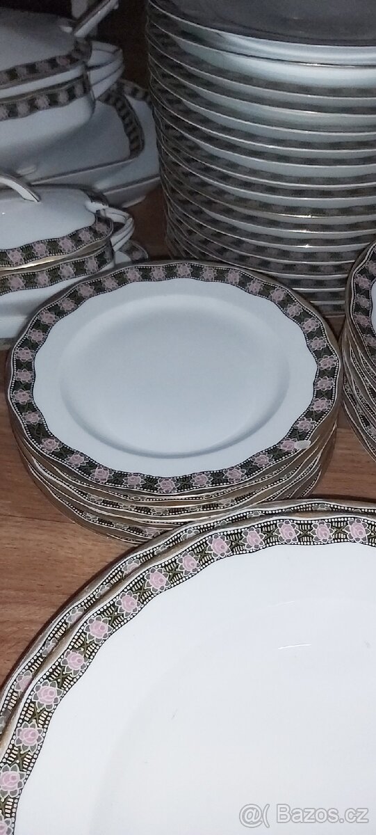 Jídelní porcelánový servis - 15