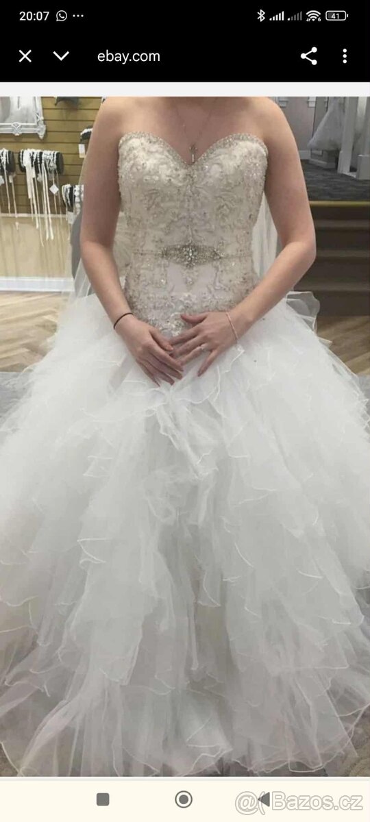 svatebni šaty z vleckou - 15
