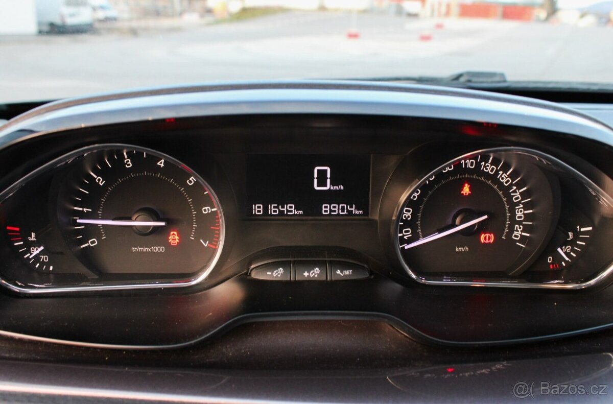 Peugeot 2008 1.6 Vti - 15