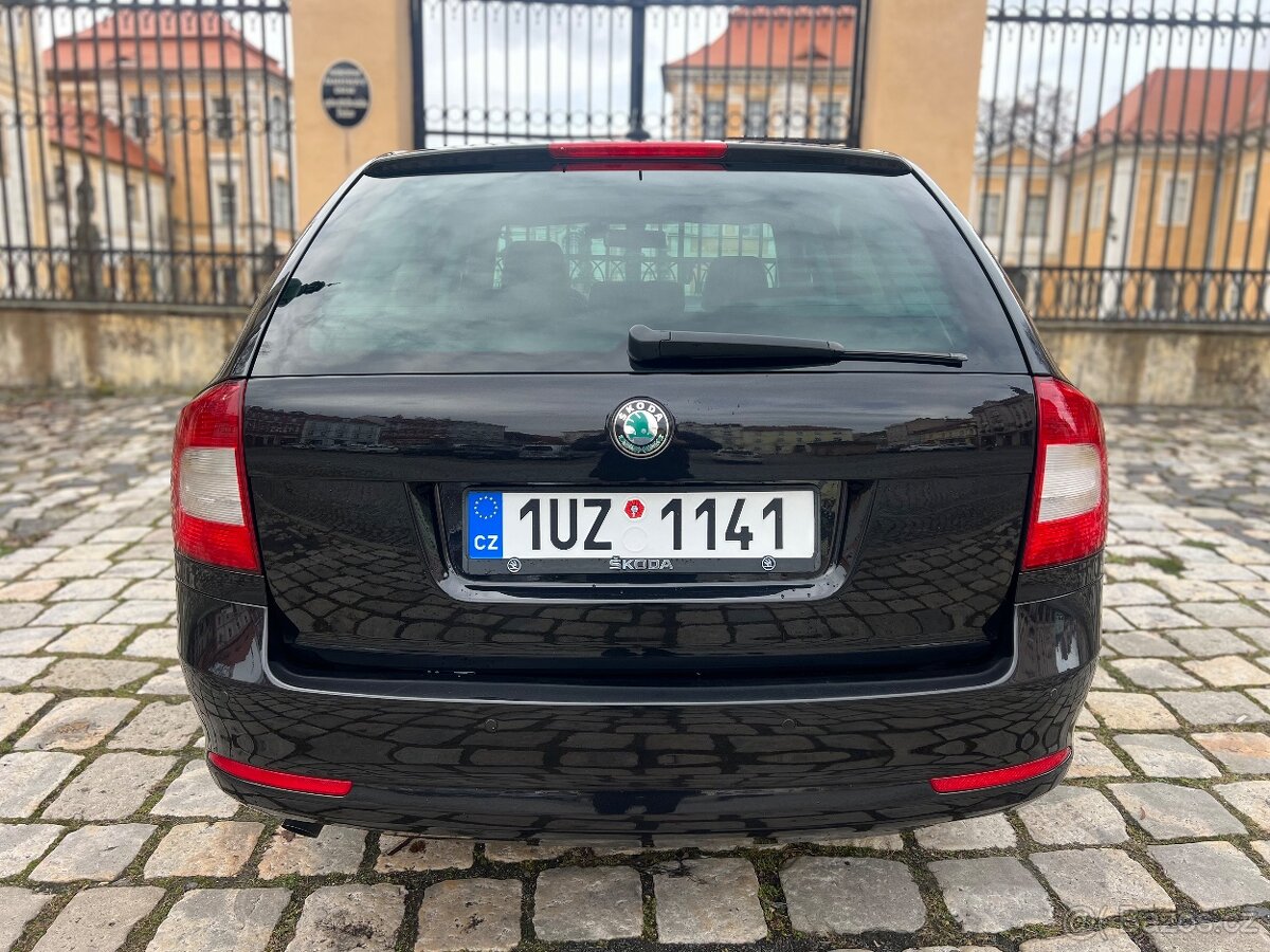ŠKODA OCTAVIA 2.0TDI 103KW /FL/XENON/ŠÍBR/PDC/NAVI/ALCANTARA - 15