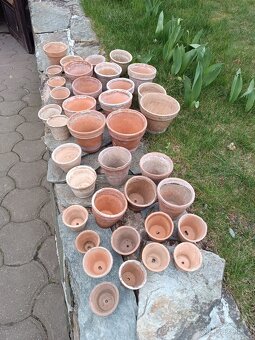 Květináče, hliněné, kamenné, plastové, obaly na květináče - 15