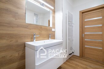 Prodej prostorného cihlového bytu 3+kk v nejžádanější lokali - 15