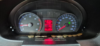 Crafter 2.5 TDi 100KW L2H2 9 míst klima 310 000km - 15