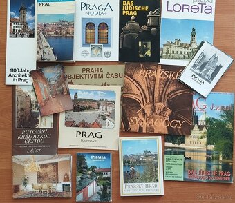 Průvodci Praha, Krumlov aj. v němčině. Slovníky, učebnice Nj - 15