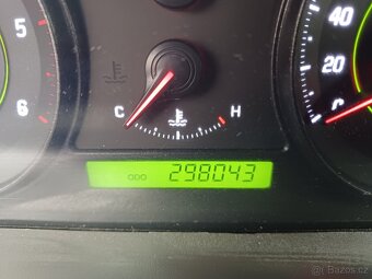 Chevrolet Captiva 2.0 CDTI, 7 míst, tažné, ALU,r.v2011 - 15