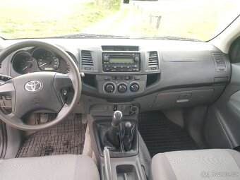 Toyota Hilux - 15