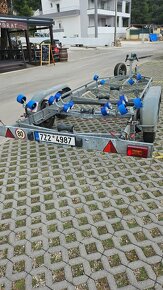 REGAL 2250 kajutový motorový člun - 15
