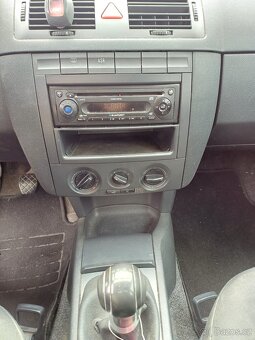 Škoda Fabia 1.2i  47kw 12v benzin r.2006 facelift - 15
