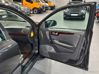 Volvo S60 - 2,4i Comfort TOP stav - 15