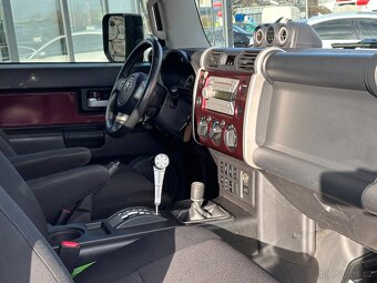 Toyota FJ Cruiser  2007 - 15