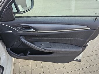 BMW Řada 5, 530d xDrive - 15
