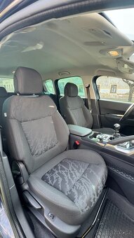 Peugeot 3008, 1.6 HDi 84 kW - 15