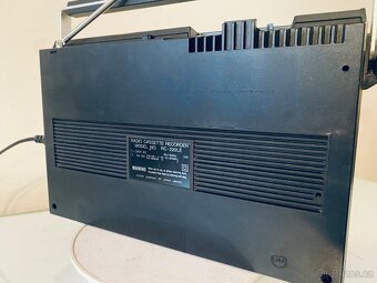 Radiomagnetofon JVC RC-222LE, rok 1978 - 15