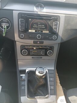 VW Passat B7 Combi 2.0 TDI 103 kW Highline - 15