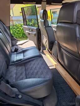Land Rover Discovery 2 TD5 2.5 101 kW - 15