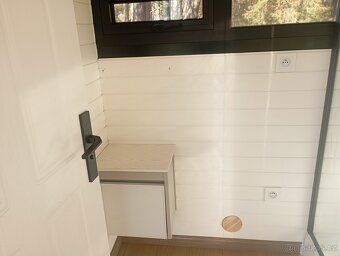 Stavební pozemek 735m2 + obytný kontejner - 15