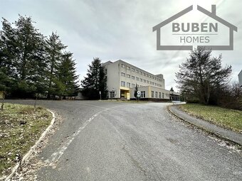 5 ha areál bývalého masokombinátu ADEX na okraji obce  obci  - 15