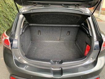 Mazda 3    1.6 i - 15