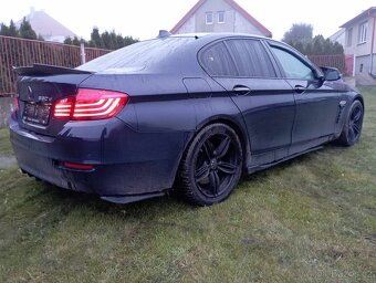 BMW F10 náhradní díly z vozu stříbrná - 15
