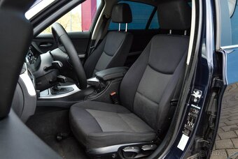 BMW E90 Rad 3 325i A/T - 15