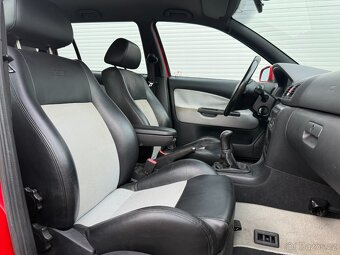 Škoda OCTAVIA RS 1.8T XENON TEMPOMAT 2004 - 15