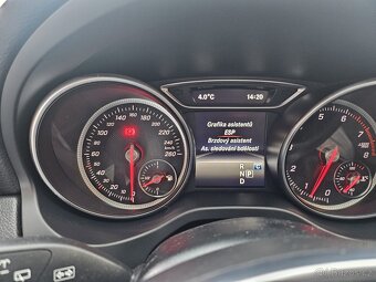 Mercedes Benz CLA 1.6 Automat Panó AMG line - 15