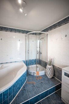 Prodej rodinného domu o rozloze 190 m2, ulice Za Klášterem - - 15