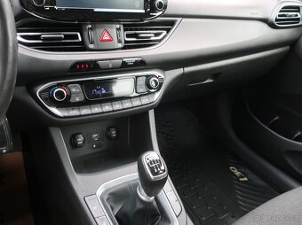 Hyundai i30 WG 1.6CRDi 85kW TAŽNÉ SMART ZÁRUKA DPH - 15