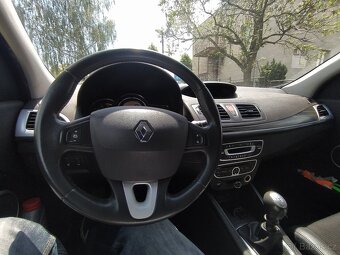 RENAULT MEGANE 3 HB platná STK ŠEDÁ METALÍZA - 15