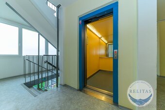 Prodej bytu 4+1 s krásným výhledem, 72 m², metro =C= Háje - 15