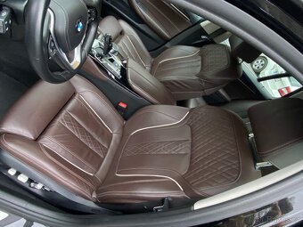 BMW 520d xDrive Touring LuxuryLine 2018 122tkm 4x4 klima ČR - 15