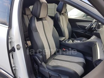 PEUGEOT 3008 II (2) 1.6 HYbrid4 300 GT E-EAT8 03/2021 - 15