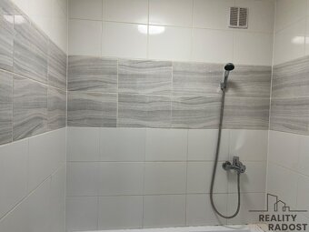 Nabízím k prodeji byt 3+1/L , byt 3+1 sídliště Mojžíř - 15