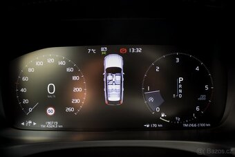 Volvo V90 D3 2.0L Momentum A/T sivá/šedá - 15