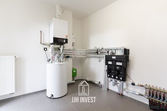 Prodej rodinného domu 4+kk, 190 m2, pozemek 920 m2 - 15