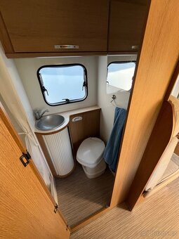 Obytny vuz Rimor Seal 5 Alkovna - 15