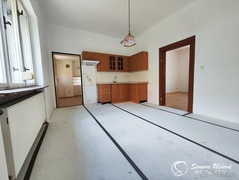 Prodej dvougeneračního RD se dvěma garážemi ve Zbůchu u Plzn - 15