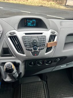 Ford Transit Custom 2.2TDCi 92kw - L2 6míst - tažné zařízení - 15