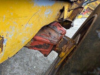 LKT 81 1982 VIN 1317 - 15