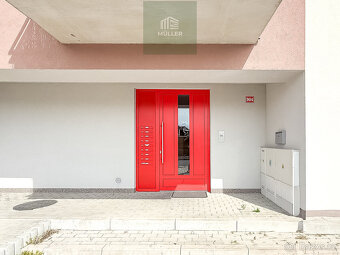 Pronájem moderního bytu 2+kk s balkonem, sklepem a parkování - 15