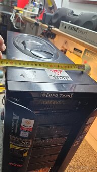 Big Tower s průhlednou bočnicí + zdroj Corsair CX750W - 15