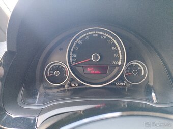 Vw Up CLUB 1.0 Mpi 55kw r.v.2016 - 15