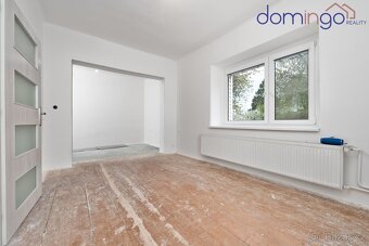 Prodej domu s rozsáhlými pozemky a stavebním potenciálem - 15
