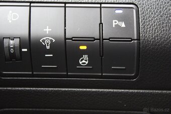 Hyundai i30 1,6 CRDi ČR,VÝHŘEVY,DPH,2014 - 15